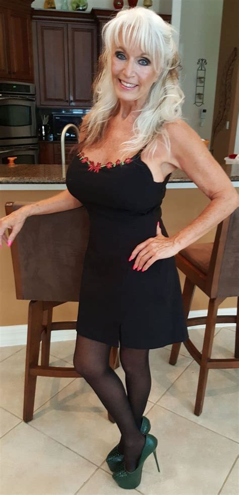 sexy gilf|hot.